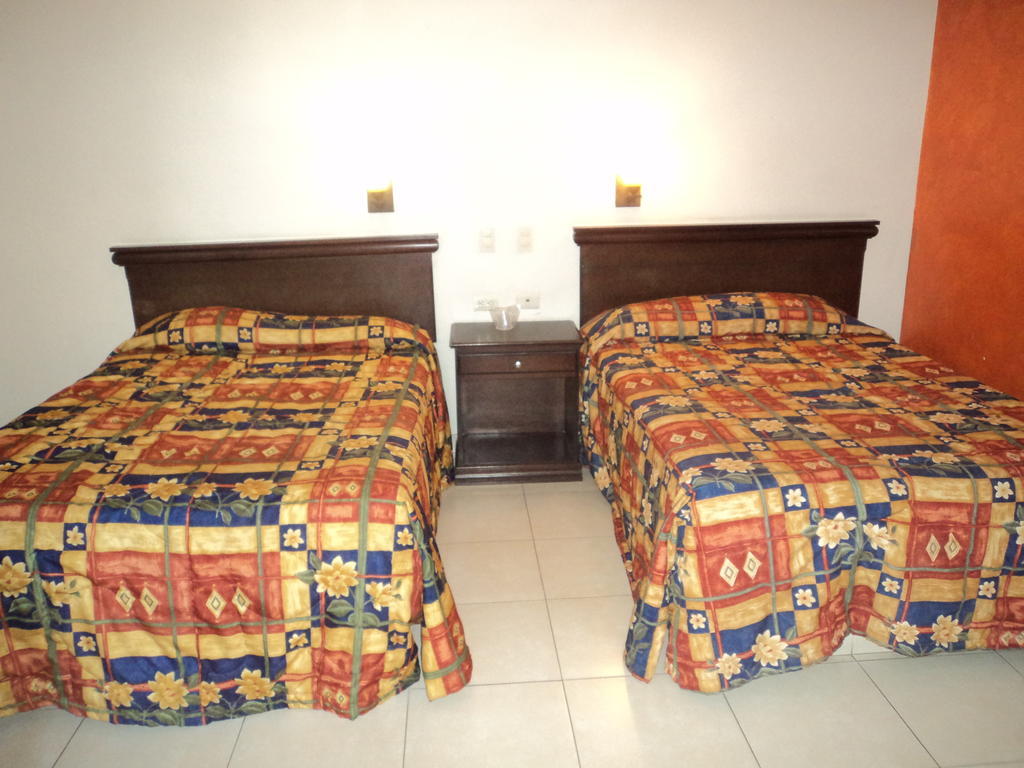 Hotel California Navojoa Buitenkant foto