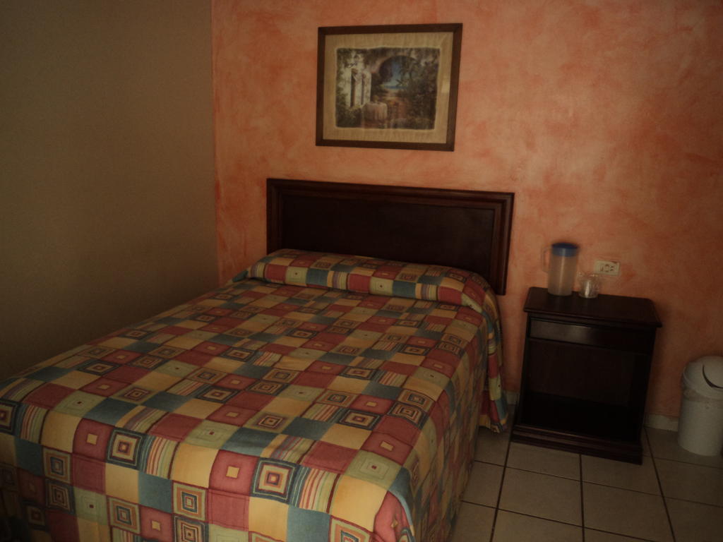 Hotel California Navojoa Kamer foto